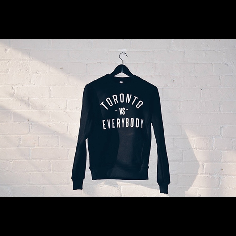 🌹SOLD🌹PC Toronto -VS- Everyone sweater